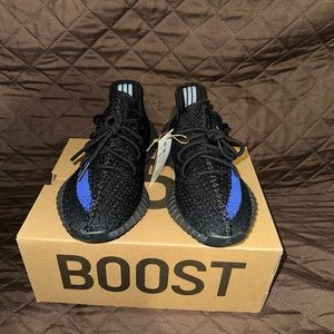 Yeezy 350 V2